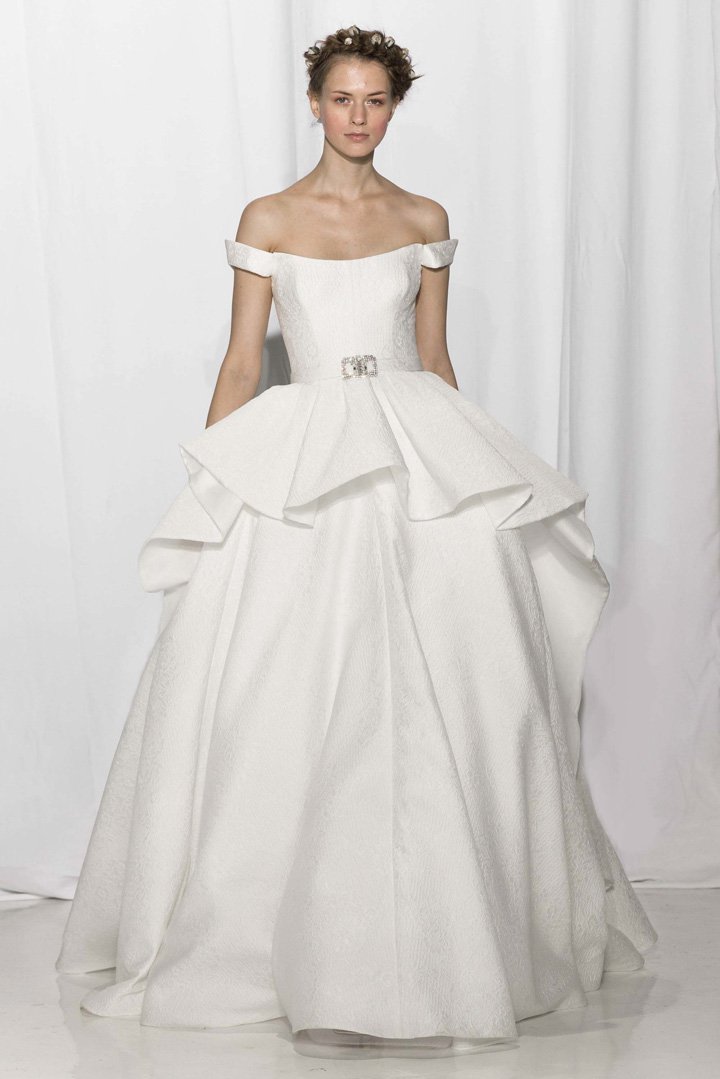 Reem Acra（雷姆·阿克拉）2024纽约婚纱周婚纱秀
