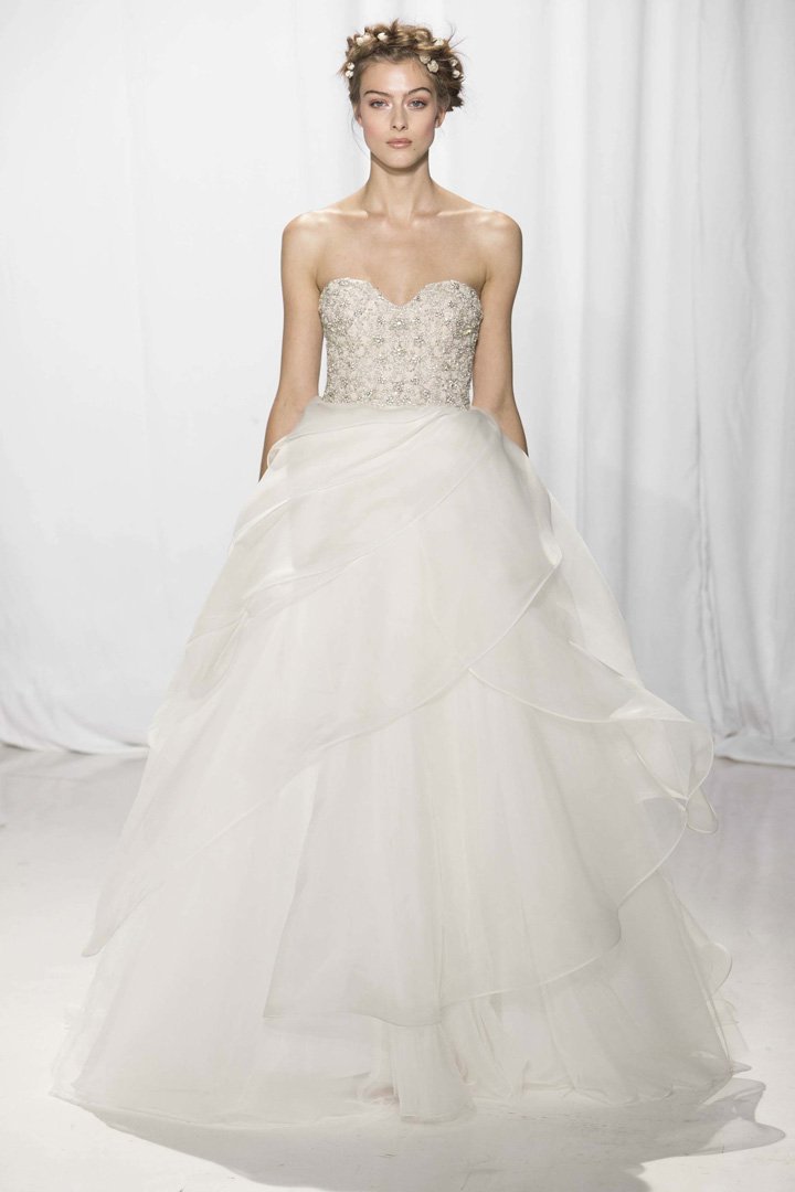 Reem Acra（雷姆·阿克拉）2024纽约婚纱周婚纱秀