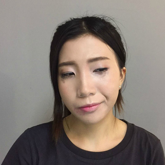 补妆怎么补 防止尴尬简单补妆教程