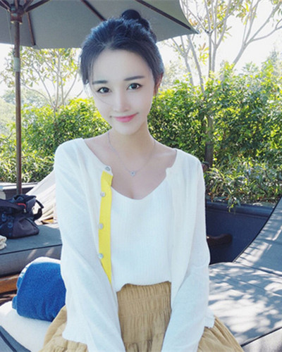 有美人尖的女生适合什么发型 露额发型最彰显美范儿