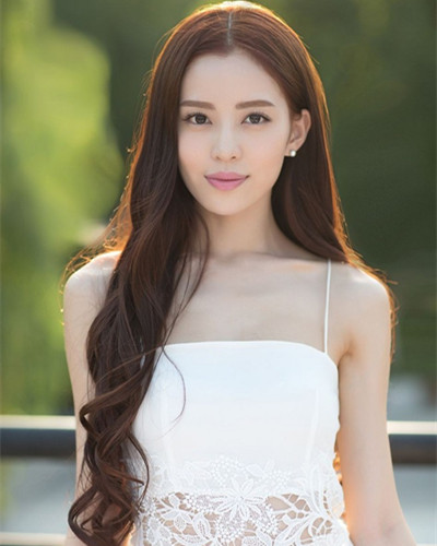 有美人尖的女生适合什么发型 露额发型最彰显美范儿