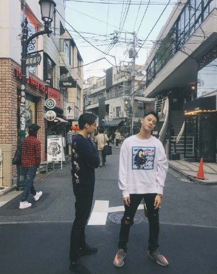 陈伟霆新发型迷翻众女皇 清爽变身阳光boy