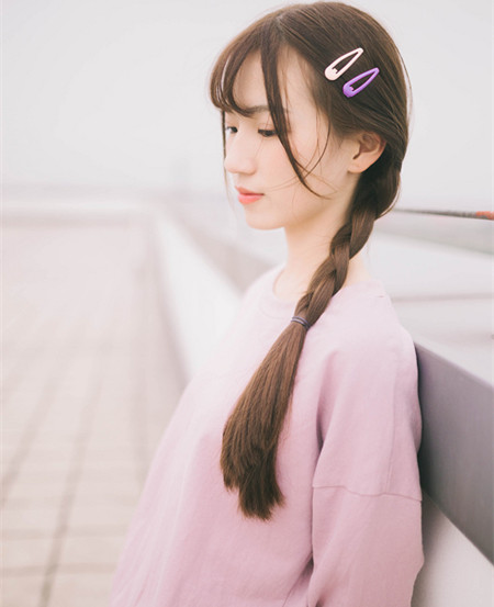 明星同款侧麻花辫编法 秒杀男神必备款