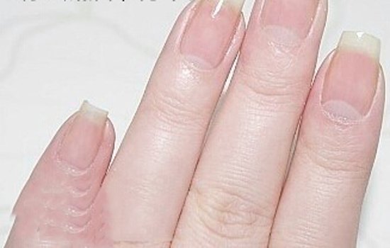 酒红反法式美甲教程 斜边反法式美甲更具女人味