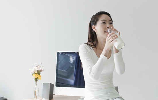 喝牛奶减肥吗 牛奶减肥法做到这6点高效瘦