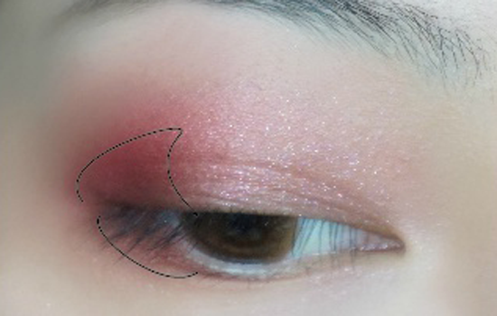 日常酒红眼妆教程 秋冬必备酒红色系眼妆