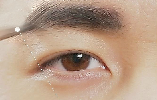 男生修眉毛的步骤图片 精致男士更要修眉