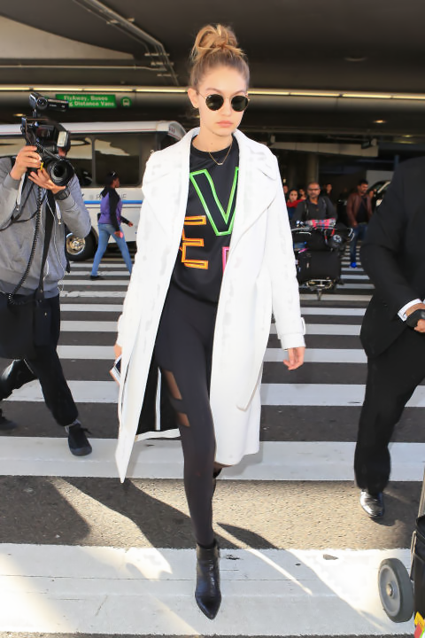 吉吉哈迪德(Gigi hadid)大衣街拍 时髦女王教你穿衣经