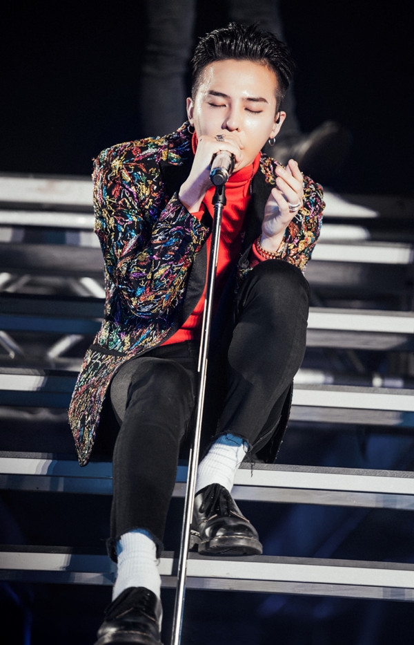 Bigbang权志龙街拍 盘点这些年男神穿过的Saint Laurent