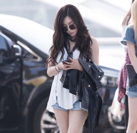少女时代tiffany街拍 机场style也能这么好看