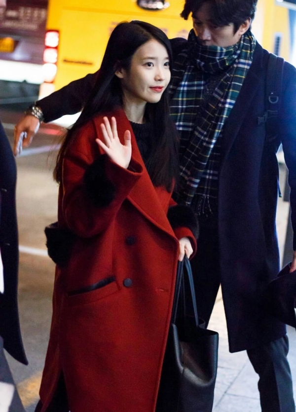IU李智恩穿衣搭配  清新少女风才最美
