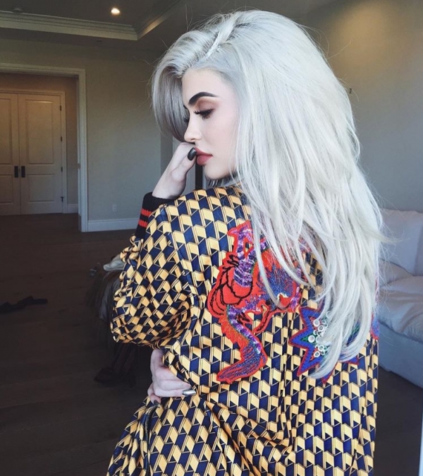 凯莉•詹娜 (Kylie Jenner)最新街拍合辑 大解析
