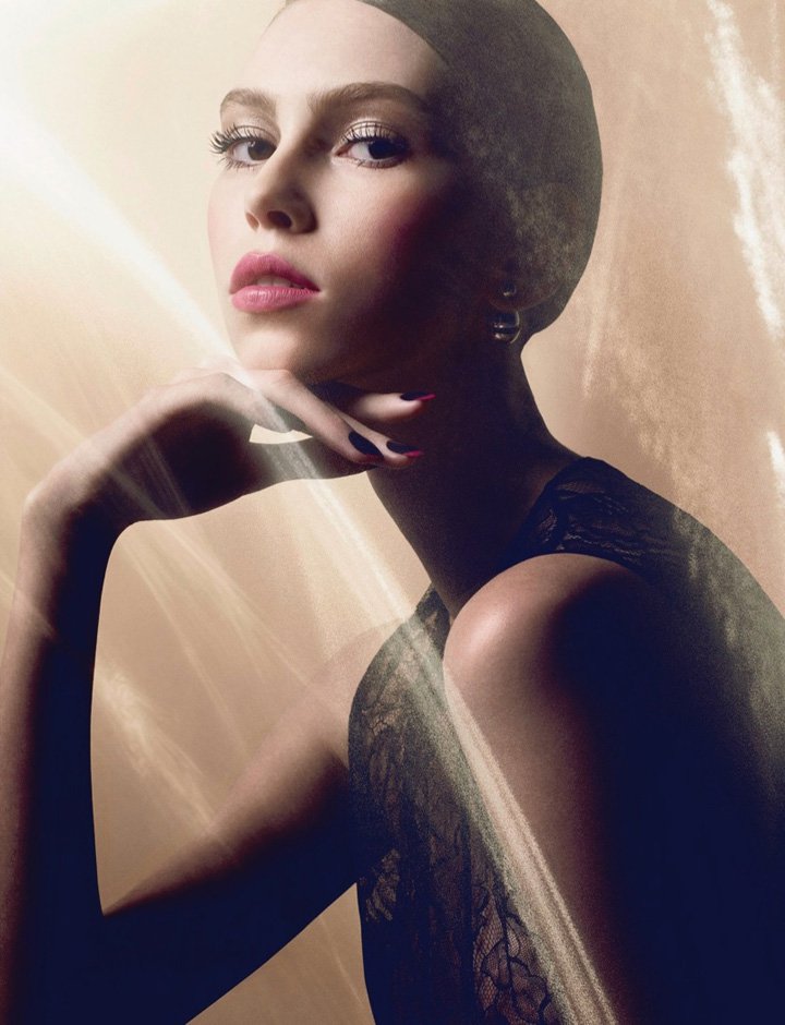 Lorena Maraschi 演绎迪奥美妆《Dior》杂志时尚大片