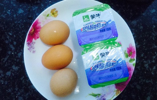 吃鸡蛋可以喝酸奶吗 鸡蛋和酸奶同食有两大好处