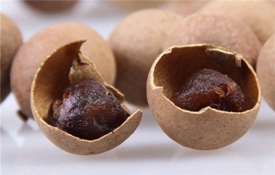 桂圆的功效与作用 桂圆的食疗价值很高
