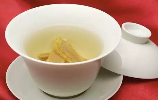 羊水少喝黄芪水管用吗 一口气喝下有一定效果