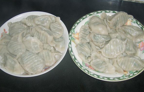 孕妇可以吃荠菜水饺吗 怀孕初期切忌吃荠菜