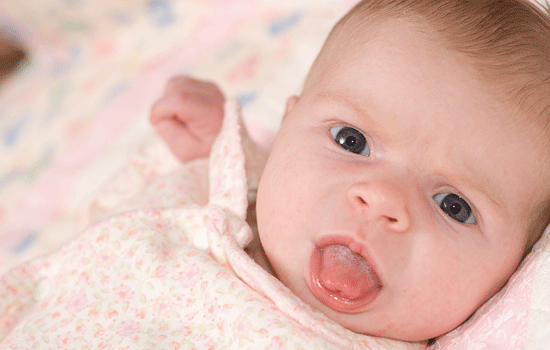 宝宝舌苔厚白是怎么回事 大多为消化不良导致