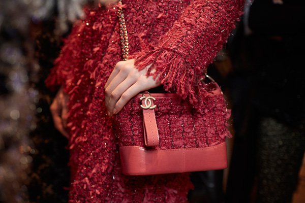 香奈儿Chanel巴黎时装秀场资讯 Chanel2024早秋系列秀场时尚配饰大赏
