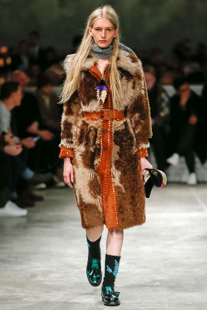 Prada（普拉达）2024米兰时装周男装秀