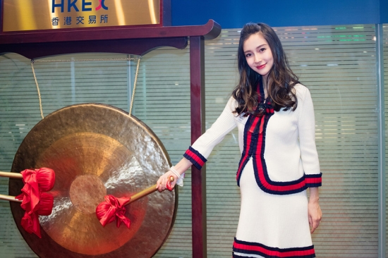 都说怀孕的女人最美 angelababy孕期发型依旧辣么美