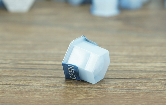 嘉娜宝酵素洁面粉用法 最火热的洁面粉不会用怎么行