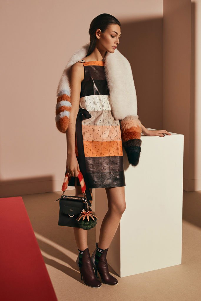 FENDI芬迪最新女装广告大片 FENDI 2024早秋系列时尚型录