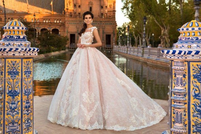 Crystal Design 2024 Sevilla婚纱系列