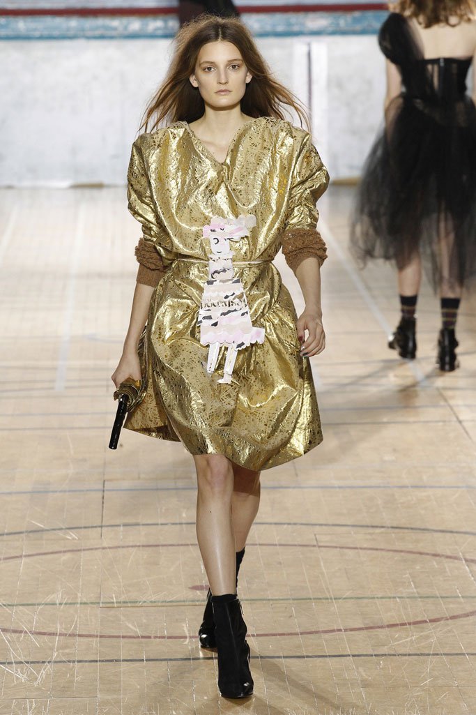 Vivienne Westwood 2024伦敦时装发布会时装秀