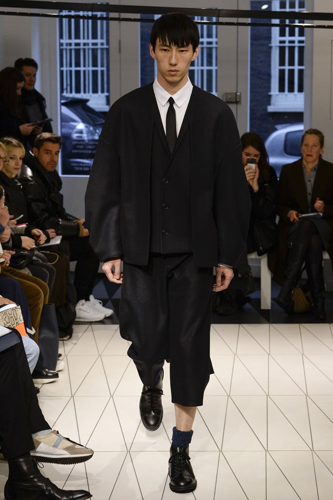 Chalayan（卡拉扬）2024伦敦时装周男装秀
