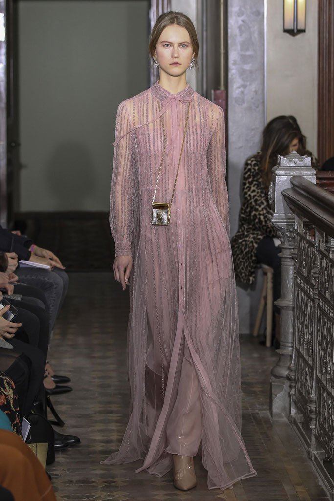 Valentino（华伦天奴）2024纽约时装周女时装秀