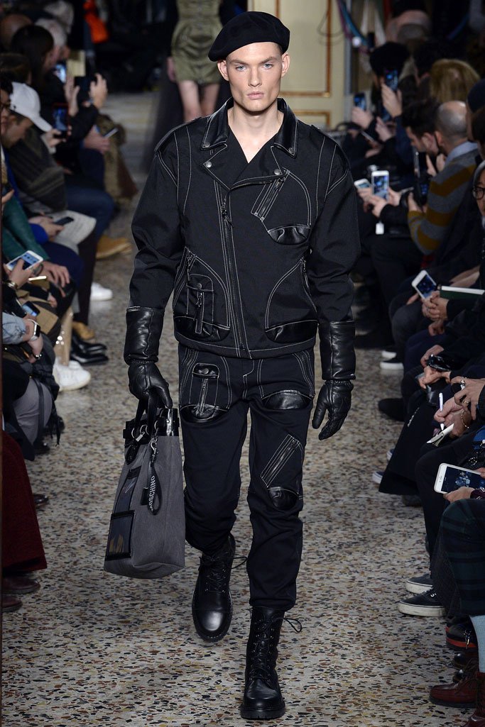 Moschino（莫斯奇诺）2024米兰时装周男装秀