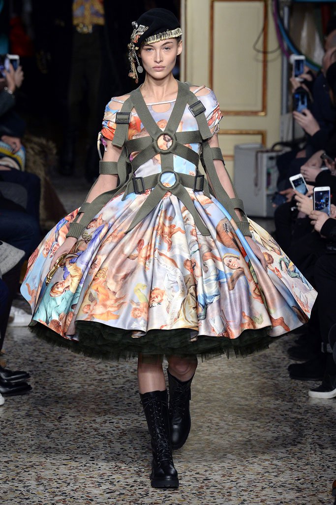 Moschino（莫斯奇诺）2024米兰时装周男装秀