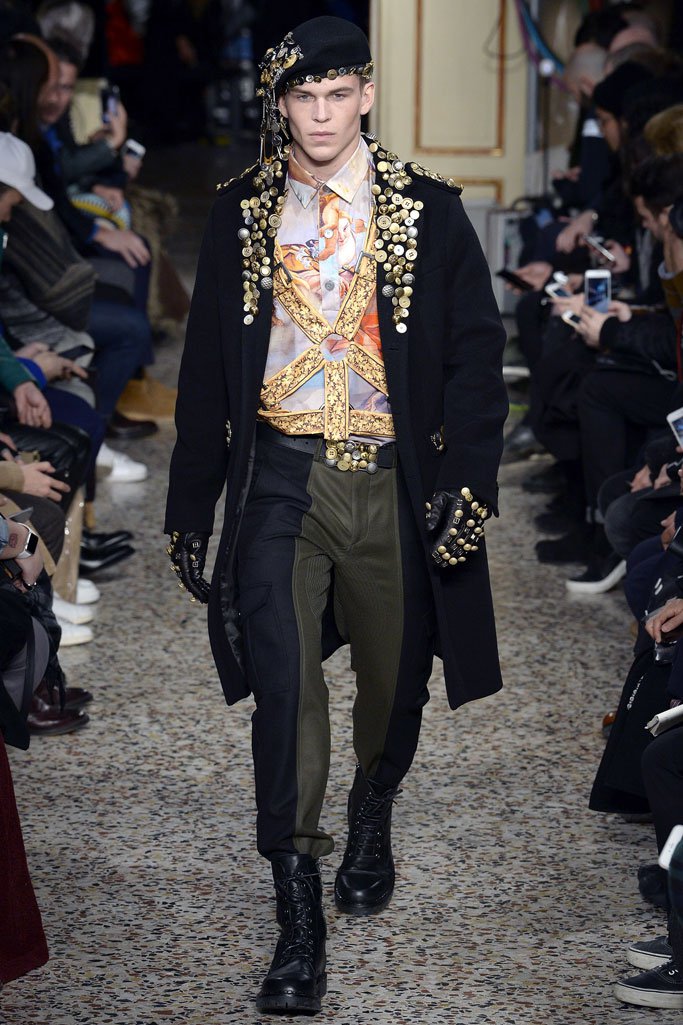 Moschino（莫斯奇诺）2024米兰时装周男装秀