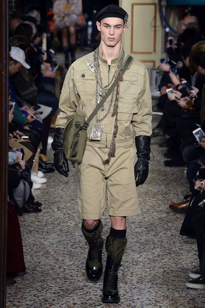 Moschino（莫斯奇诺）2024米兰时装周男装秀