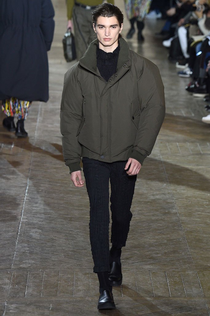 Issey Miyake（三宅一生）2024巴黎时装周男装秀