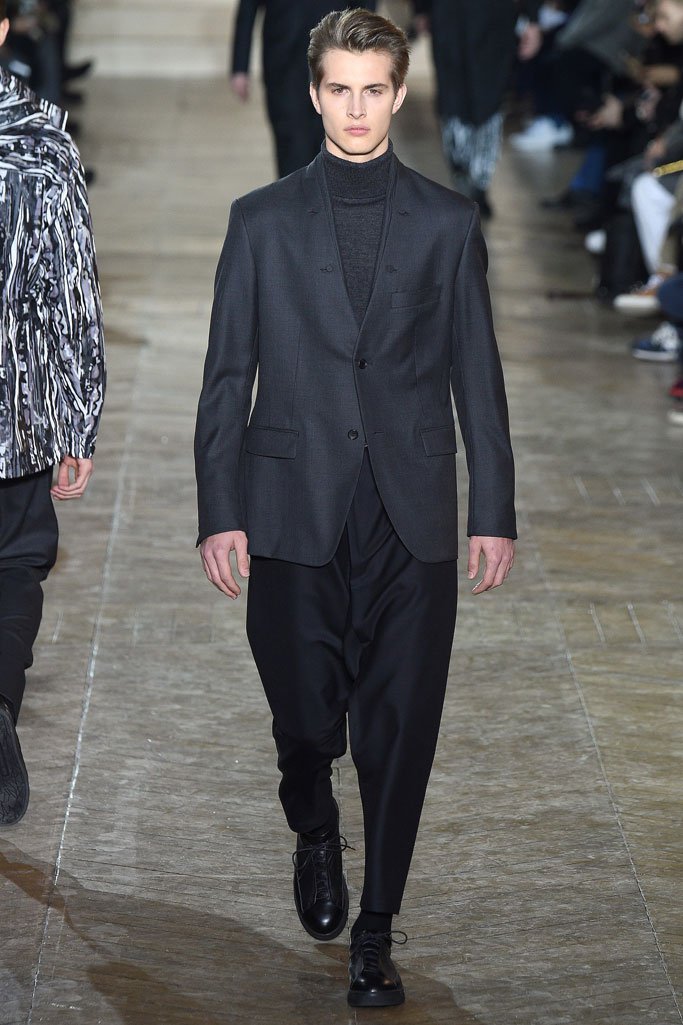 Issey Miyake（三宅一生）2024巴黎时装周男装秀