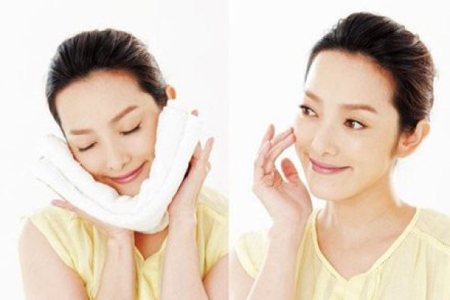 热毛巾敷脸有什么作用 简单却实用的护肤方法谁不要