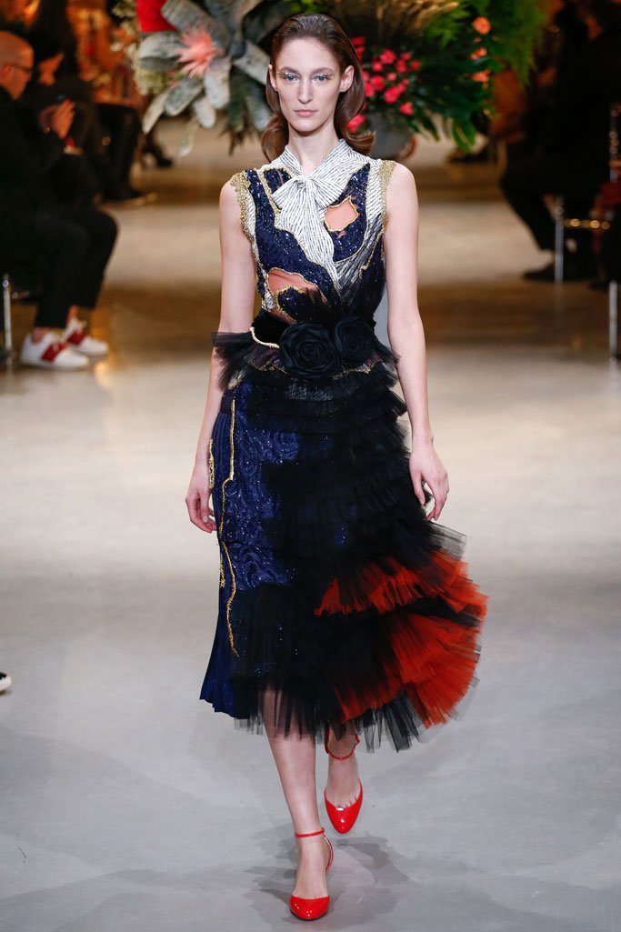Viktor & Rolf（维果罗夫）2024巴黎时装周春夏时装秀