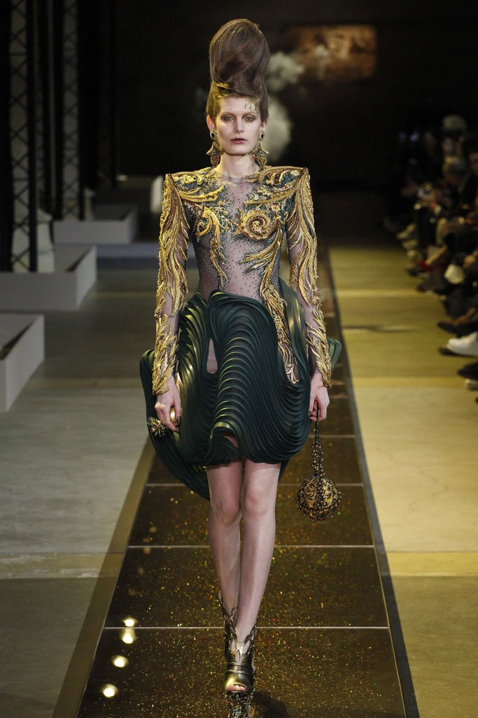 Guo Pei（郭培）2024巴黎时装周春夏高级定制时装秀