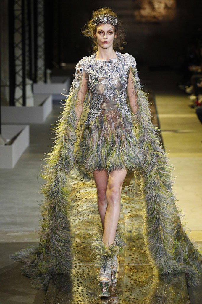 Guo Pei（郭培）2024巴黎时装周春夏高级定制时装秀