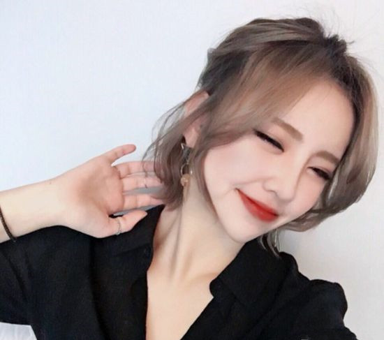 奶茶色发型图片 甜美发色你一定会喜欢