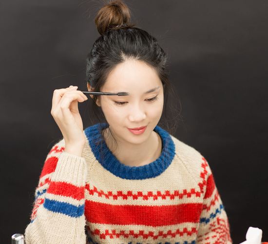 红唇妆怎么化 洋气复古红唇妆教程