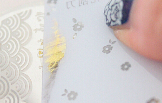 水染指甲油怎么做 青花瓷水染美甲教程