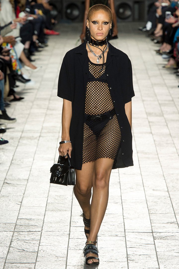 Versus Versace（范瑟丝）2024伦敦时装周时装秀