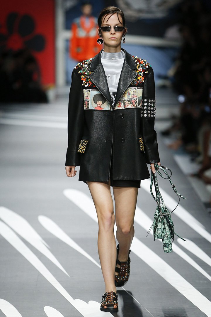 PRADA（普拉达）2024米兰时装周时装秀