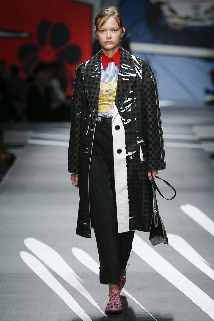 PRADA（普拉达）2024米兰时装周时装秀