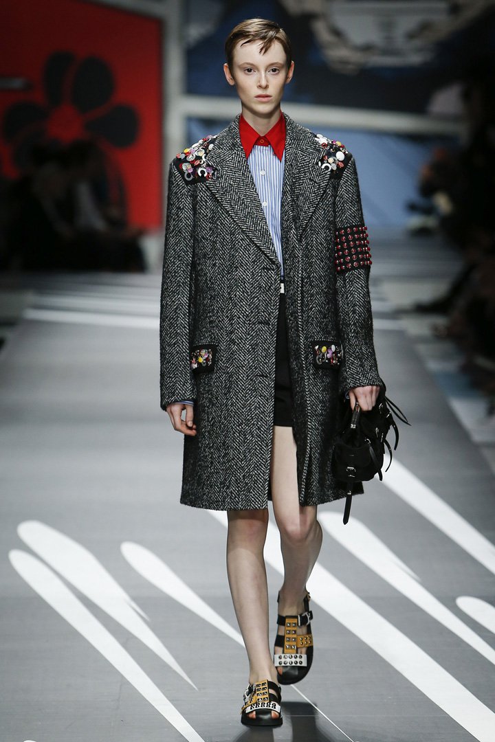 PRADA（普拉达）2024米兰时装周时装秀
