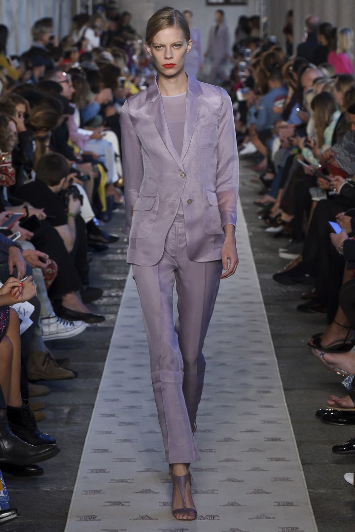 Max Mara（麦丝玛拉）2024米兰时装周时装秀