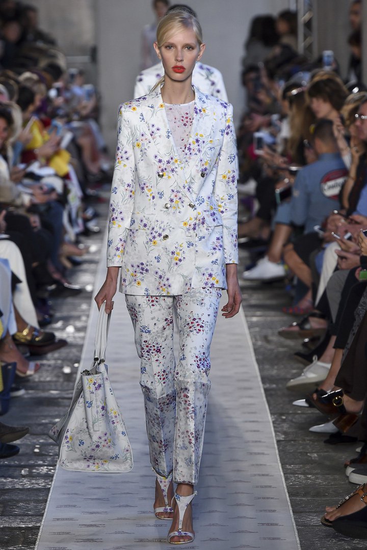 Max Mara（麦丝玛拉）2024米兰时装周时装秀
